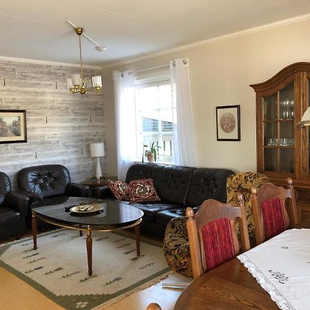 Villa Utanfoer Oernskoeldsvik, Hoega Kusten Kültér fotó