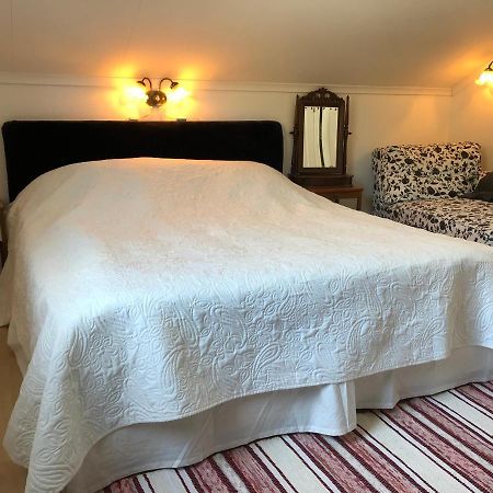 Villa Utanfoer Oernskoeldsvik, Hoega Kusten Kültér fotó