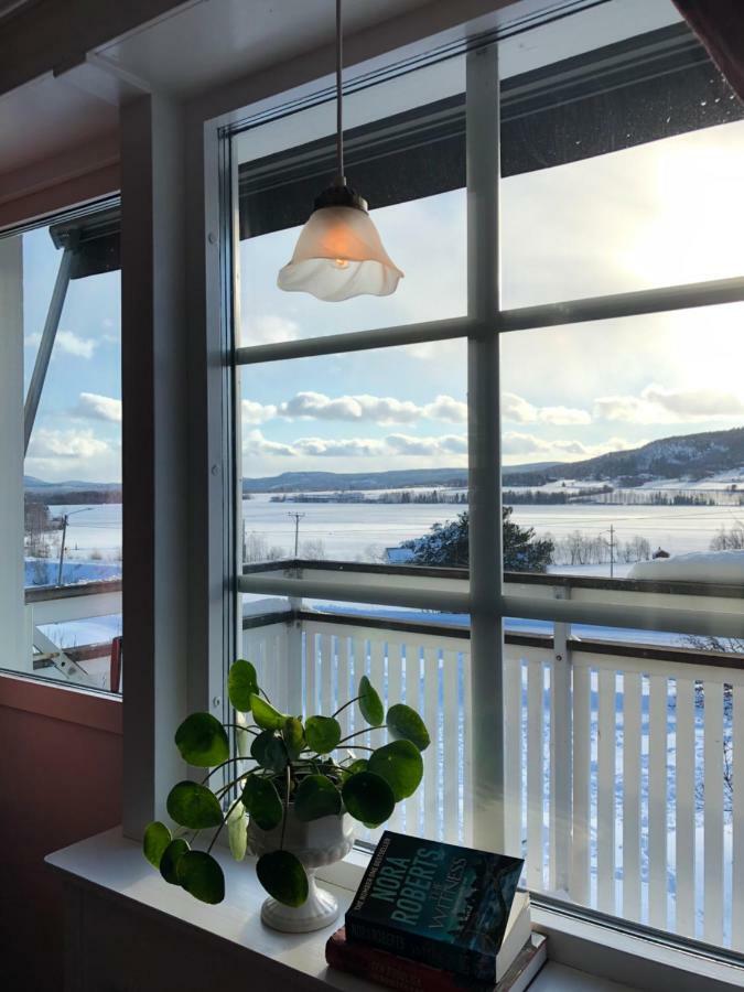 Villa Utanfoer Oernskoeldsvik, Hoega Kusten Kültér fotó